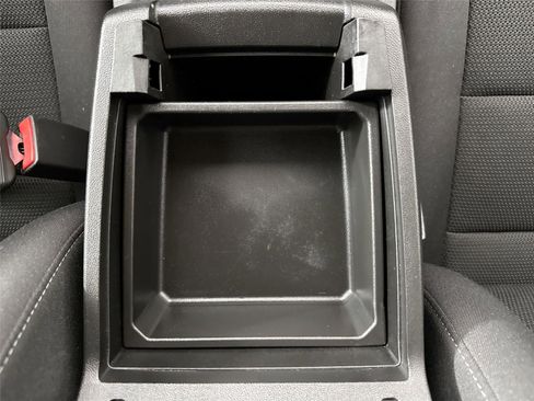 Used 2024 Chevrolet Colorado LT RWD image 31