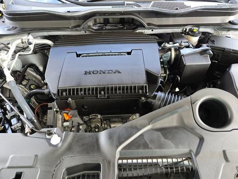 Used 2025 Honda Pilot TrailSport image 35
