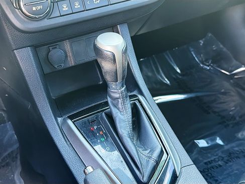 Used 2015 Toyota Corolla S image 24