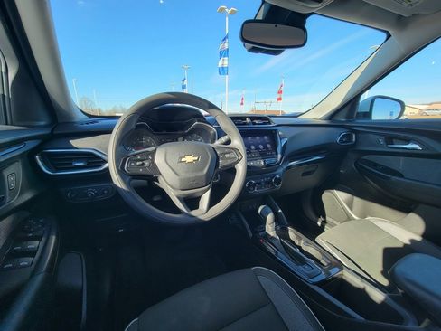 Used 2021 Chevrolet TrailBlazer LT w/ Convenience Package image 23