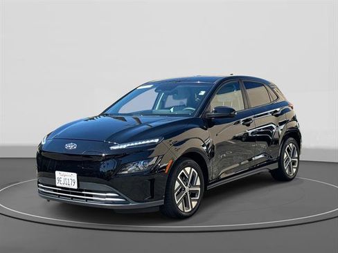 Used 2023 Hyundai Kona SE w/ Cargo Package image 1