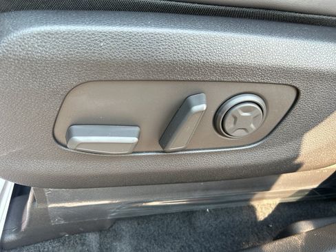 New 2027 Kia Carnival LXS FWD image 20