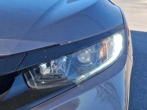 Used 2020 Honda Civic Sport image 11