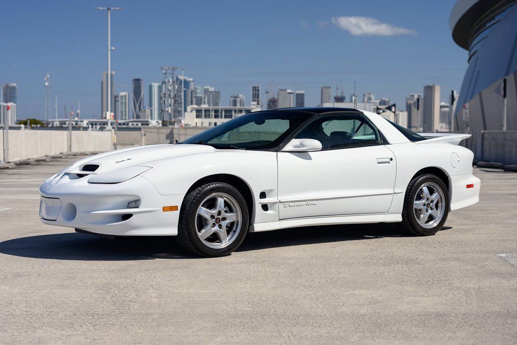 Used 2001 Pontiac Firebird Trans Am RWD image 1