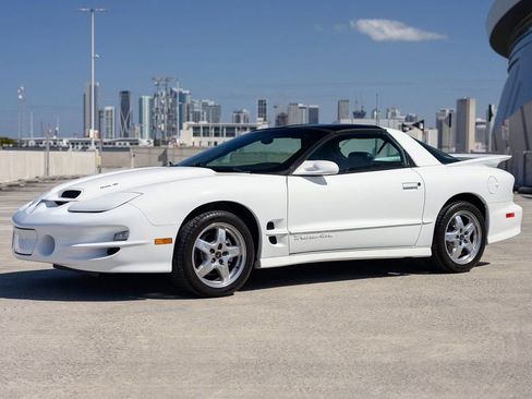 Used 2001 Pontiac Firebird Trans Am image 1