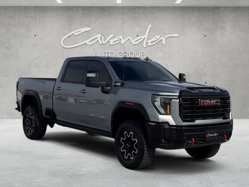 Used 2025 GMC Sierra 2500 AT4X image 2
