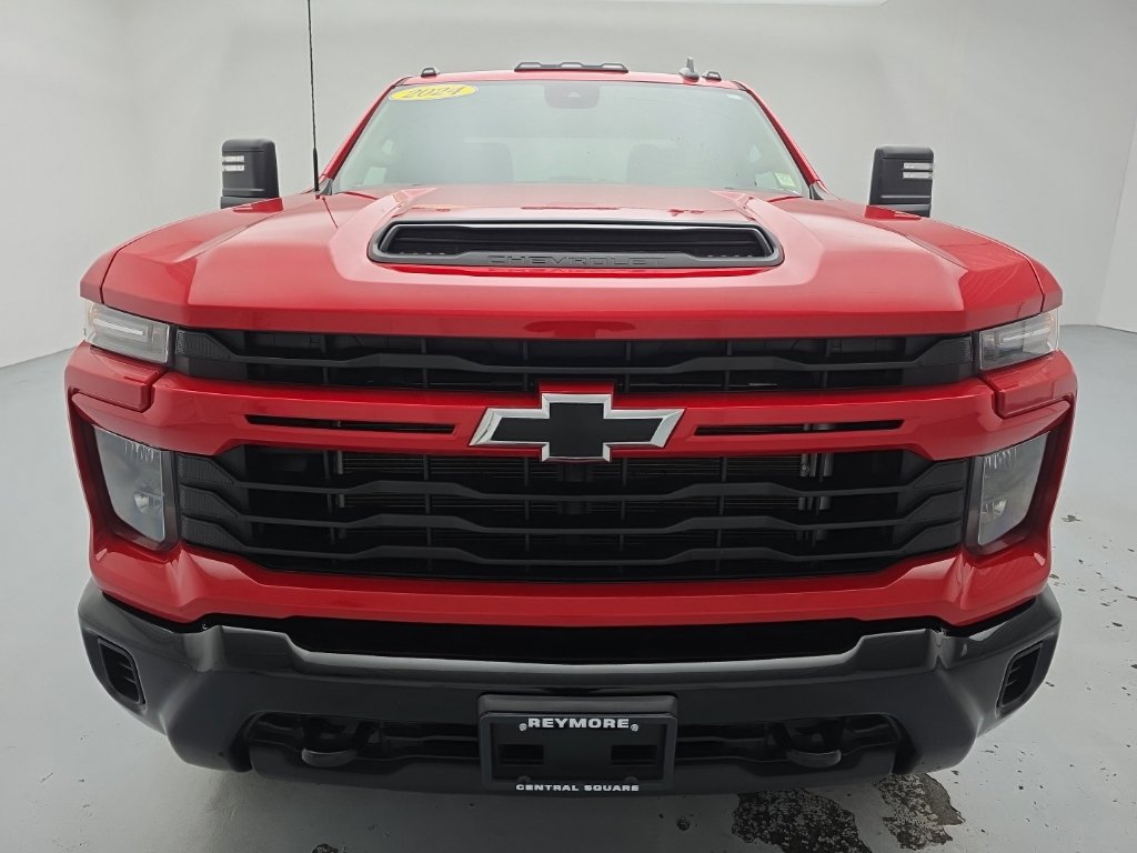 Used 2024 Chevrolet Silverado 2500 Custom w/ Custom Value Package AWD/4WD image 3