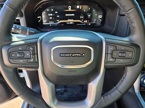 Used 2023 GMC Yukon Denali image 21