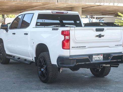 Used 2025 Chevrolet Silverado 1500 Custom Trail Boss w/ Dark Appearance Package AWD/4WD image 8