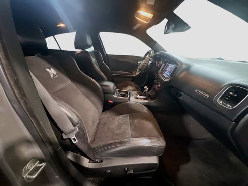 Used 2019 Dodge Charger Scat Pack w/ Plus Group RWD image 21