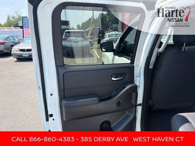 Certified 2024 Nissan Frontier SV w/ Tow Package AWD/4WD image 20