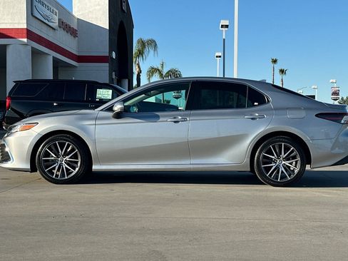 Used 2023 Toyota Camry XLE image 3
