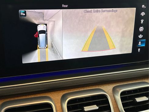 Used 2020 Mercedes-Benz GLS 450 4MATIC image 38