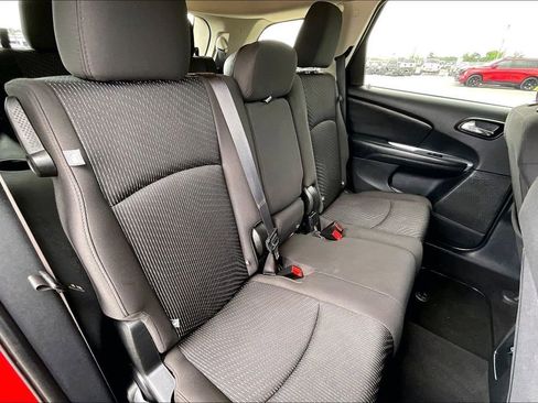 Used 2017 Dodge Journey SE w/ Flexible Seating Group FWD image 21