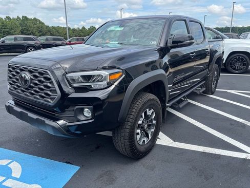 Used 2022 Toyota Tacoma TRD Off-Road w/ Technology Package AWD/4WD image 5