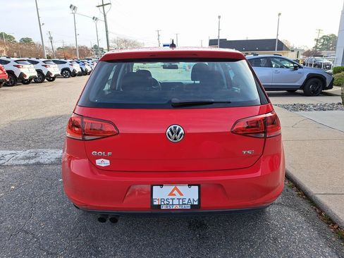 Used 2017 Volkswagen Golf S image 5