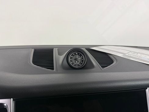 New 2026 Porsche Macan AWD/4WD image 23