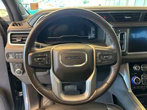 Used 2022 GMC Yukon Denali AWD/4WD image 17
