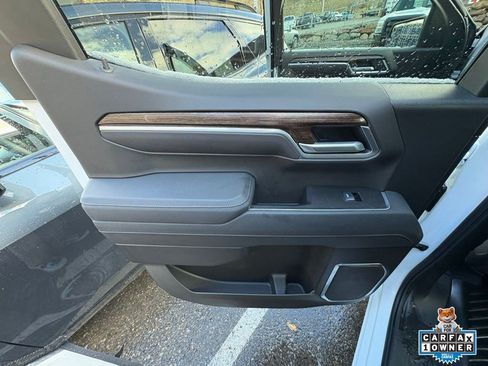 Used 2025 GMC Sierra 1500 Elevation image 26