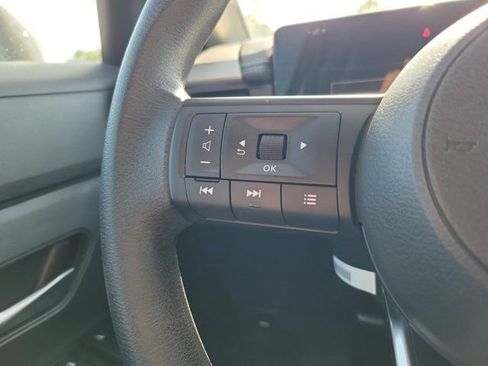 Certified 2025 Nissan Kicks SV FWD image 24