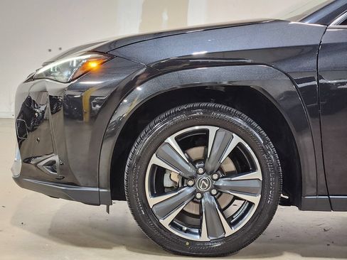 Used 2023 Lexus UX 250h FWD w/ Accessory Package (Z2) image 5