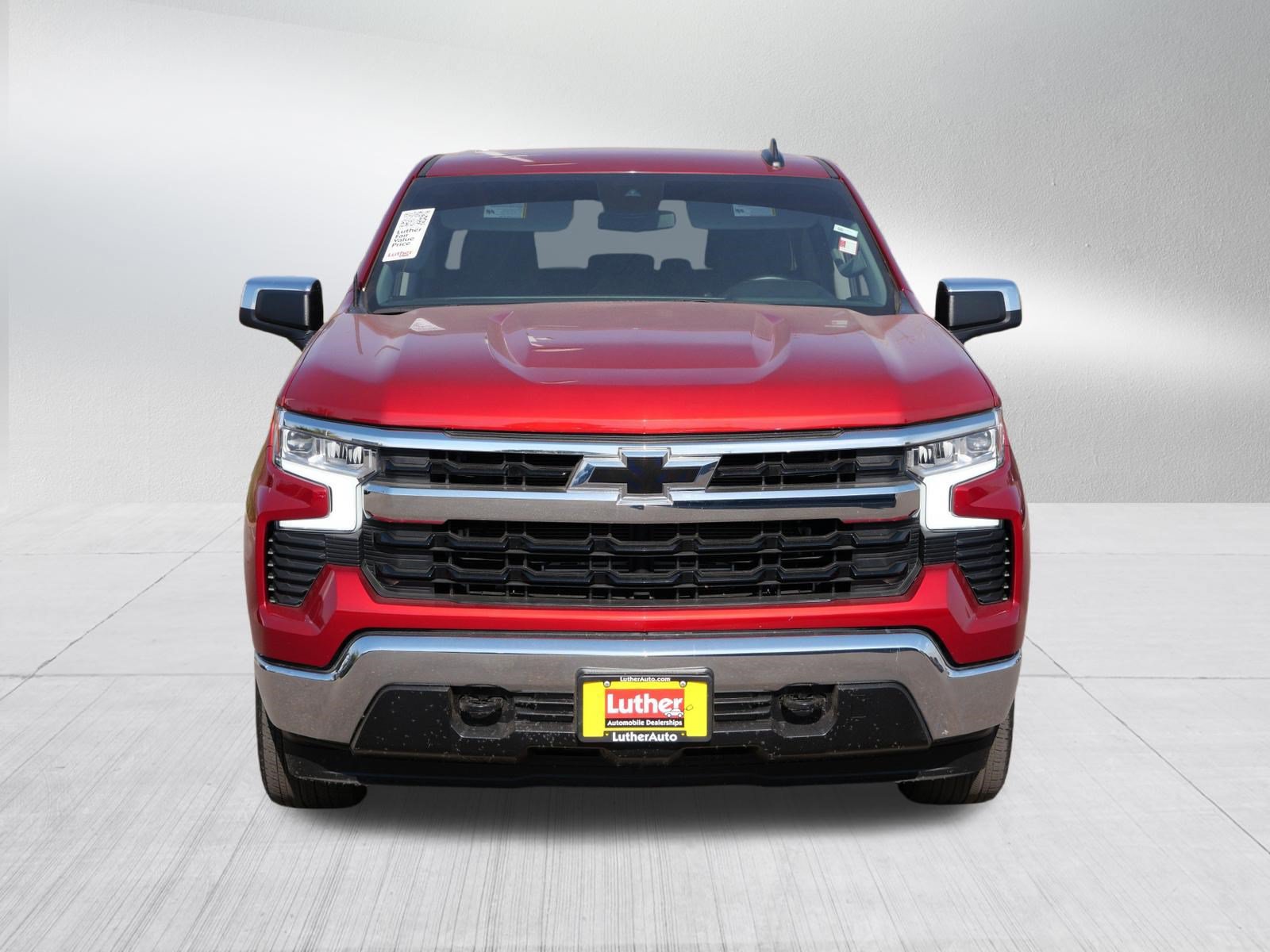 Used 2023 Chevrolet Silverado 1500 LT AWD/4WD image 2