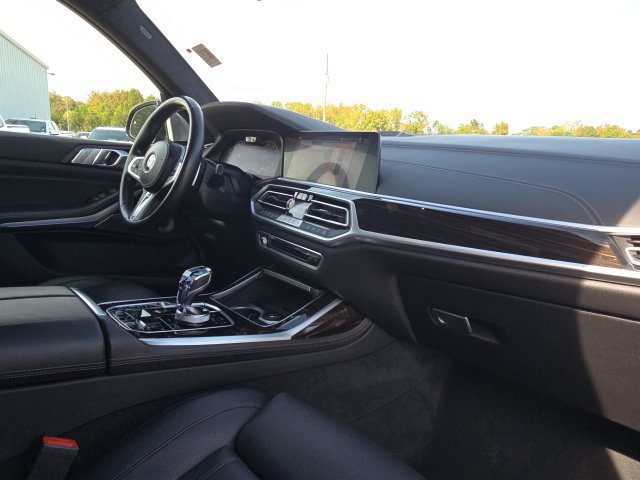 Used 2021 BMW X7 M50i AWD/4WD image 30