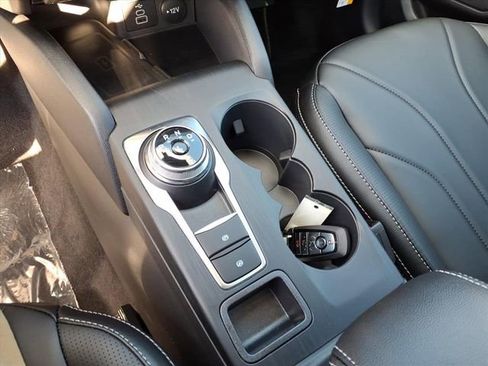 Used 2025 Ford Escape SE w/ PHEV Premium Package FWD image 9