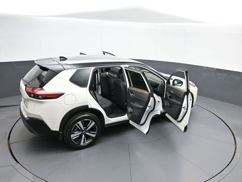 Used 2023 Nissan Rogue SL w/ SL Premium Package image 45