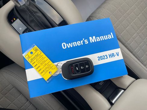 Certified 2023 Honda HR-V LX image 4
