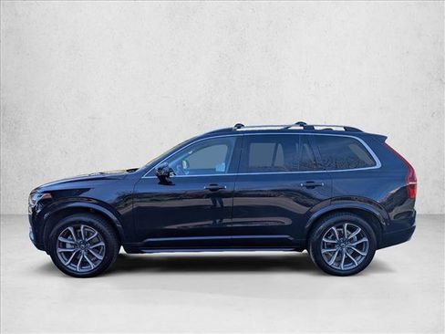 Used 2017 Volvo XC90 T6 Momentum w/ Vision Package image 9