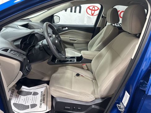 Used 2017 Ford Escape SE image 24