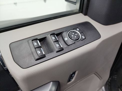 Used 2022 Ford F350 XLT w/ XLT Value Package image 41