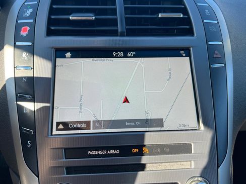 Used 2017 Lincoln MKZ Select w/ Select Plus Package AWD/4WD image 26