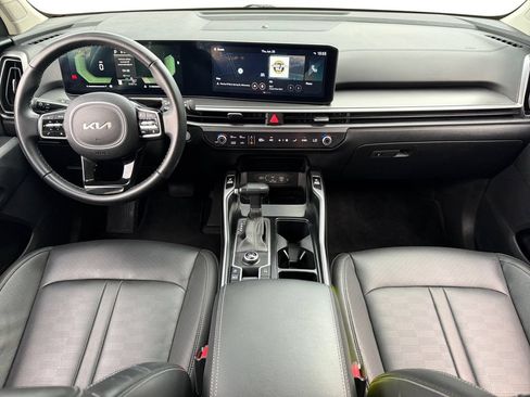 Used 2024 Kia Sorento S FWD image 15