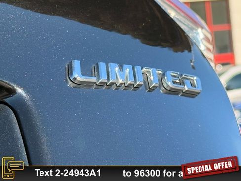 Used 2022 Toyota C-HR Limited image 21