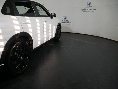 Used 2024 Honda HR-V Sport image 4