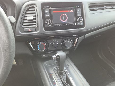Used 2020 Honda HR-V LX image 29