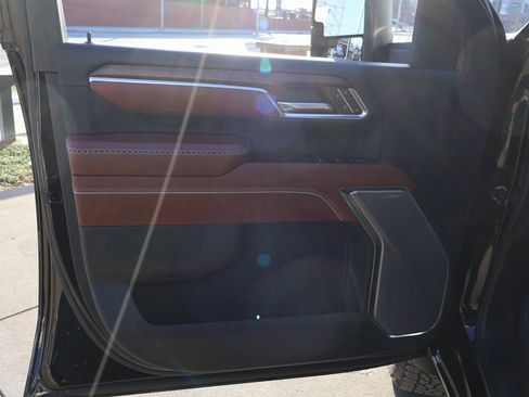 Used 2024 GMC Sierra 2500 Denali Ultimate w/ Max Trailering Package image 33