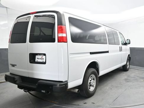 Used 2024 Chevrolet Express 3500 LS RWD image 7