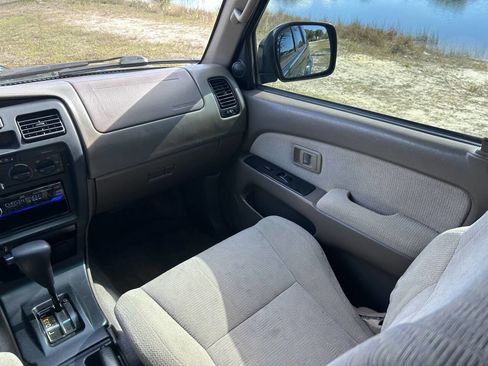 Used 2000 Toyota 4Runner SR5 image 28