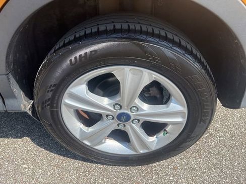 Used 2016 Ford Escape SE w/ Equipment Group 201A FWD image 10
