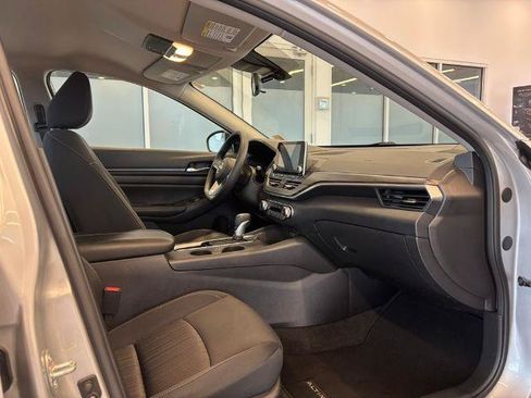 Certified 2025 Nissan Altima 2.5 SV FWD image 24