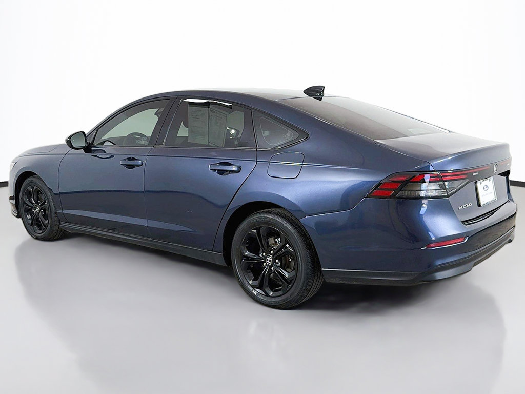 Used 2025 Honda Accord SE image 11
