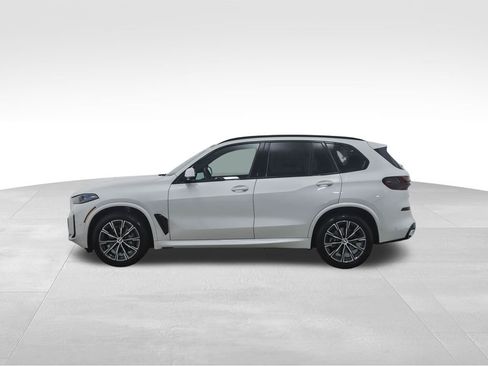 Used 2026 BMW X5 xDrive40i w/ M Sport Package image 2