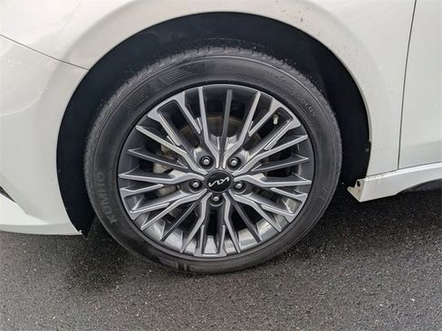 Used 2023 Kia Forte GT-Line image 9