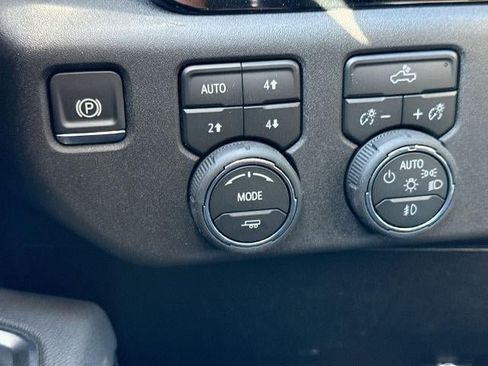 Used 2026 Chevrolet Silverado 1500 RST w/ Convenience Package II AWD/4WD image 18