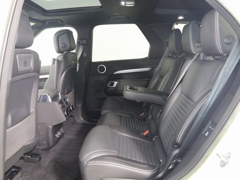 Used 2023 Land Rover Discovery S R-Dynamic image 54