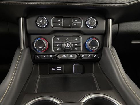 Used 2023 Chevrolet Tahoe Premier image 21