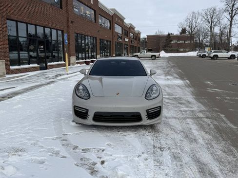 Used 2014 Porsche Panamera GTS image 3
